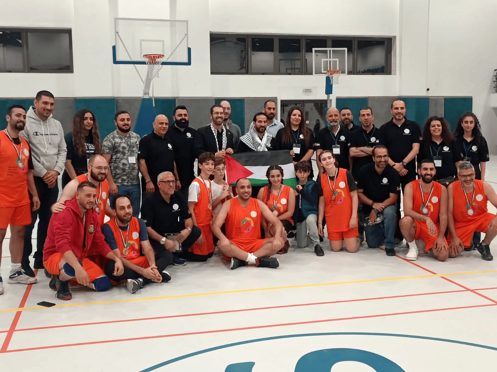 فريق لجنة الشبيبة الإجتماعية الحائز على المرتب الثاني