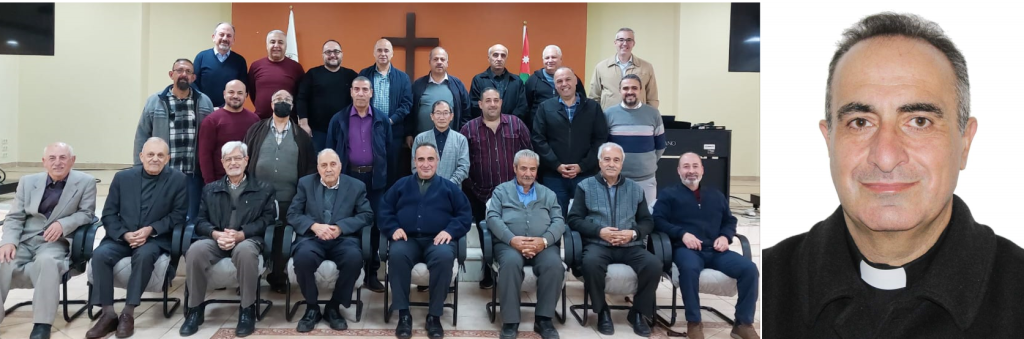 القس معتصم دبابنه والى يساره اعضاء الهيئة العامة للكنيسة الإنجيلية الحرة في الأردن