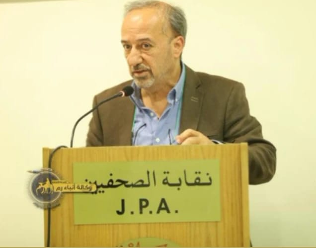 الصحفي حازم عكروش