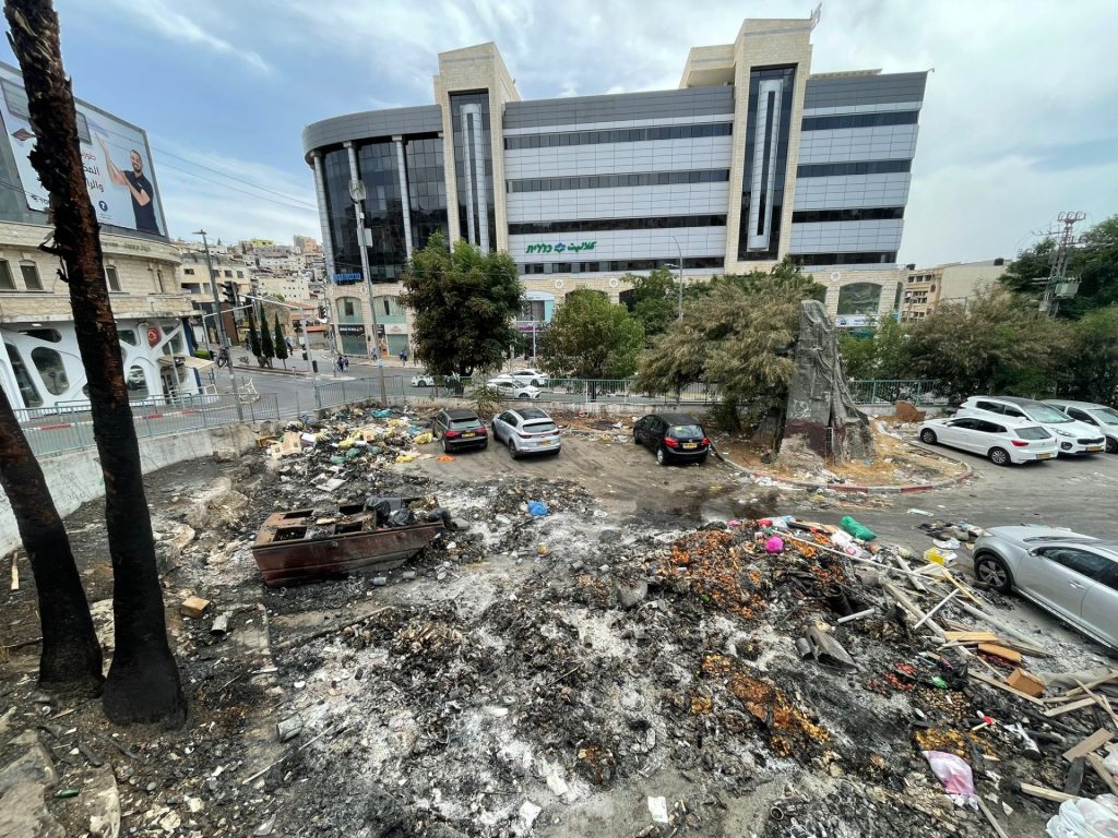 القمامة في وسط مدينة الناصرة
