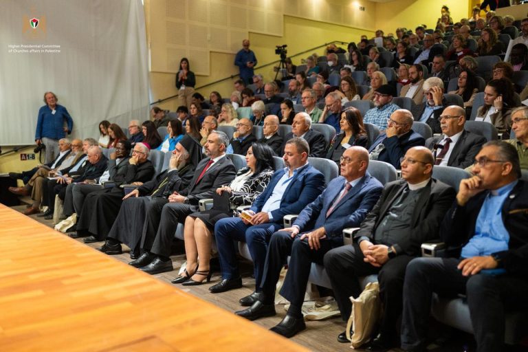 حضور اطلاق الوثيقة في كلية بيت لحم للكتاب المقدس