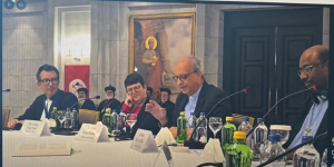 Rev Botrus Mansour addressing world Christian leaders