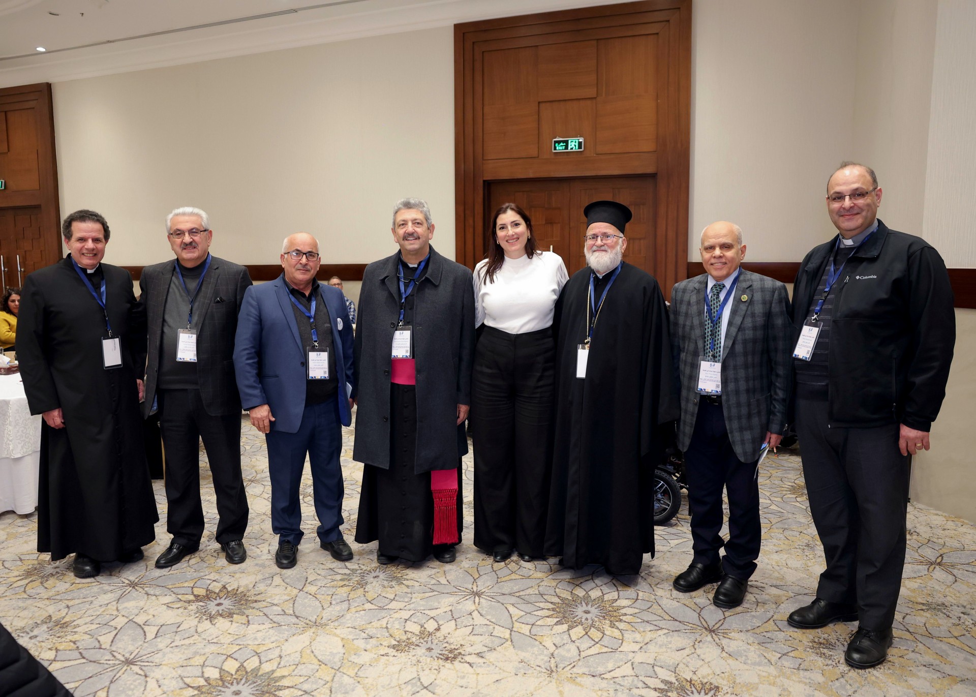 رجال الدين تتوسطهم مؤسسة اردن دامج غدير حمارنه (تصوير عيسى دحدل)