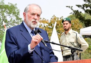 مشاركة السفير مايك هاكابي في مراسم إحياء ذكرى شهداء وأبطال المحرقة ٢٠٢٥، ٢٤ أبريل ٢٠٢٥ (صورة: سفارة الولايات المتحدة في القدس)