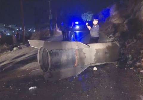 سقوط أجزاء من صواريخ إيرانية على الأراضي الأردنية