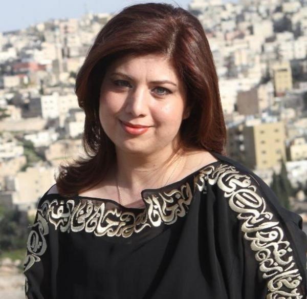 رولا فايق نصراوين