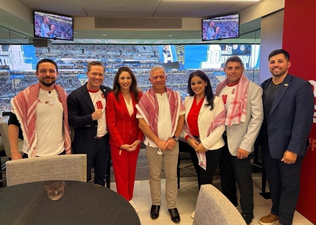 Julie Nesheiwat and husband Mike Waltz between HM the King and the Crown Prince