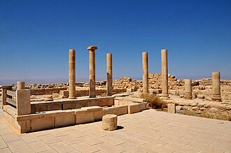 13_Mukawir_Mini_Circuit_-_The_Ruins_of_Mukawir_-_panoramio